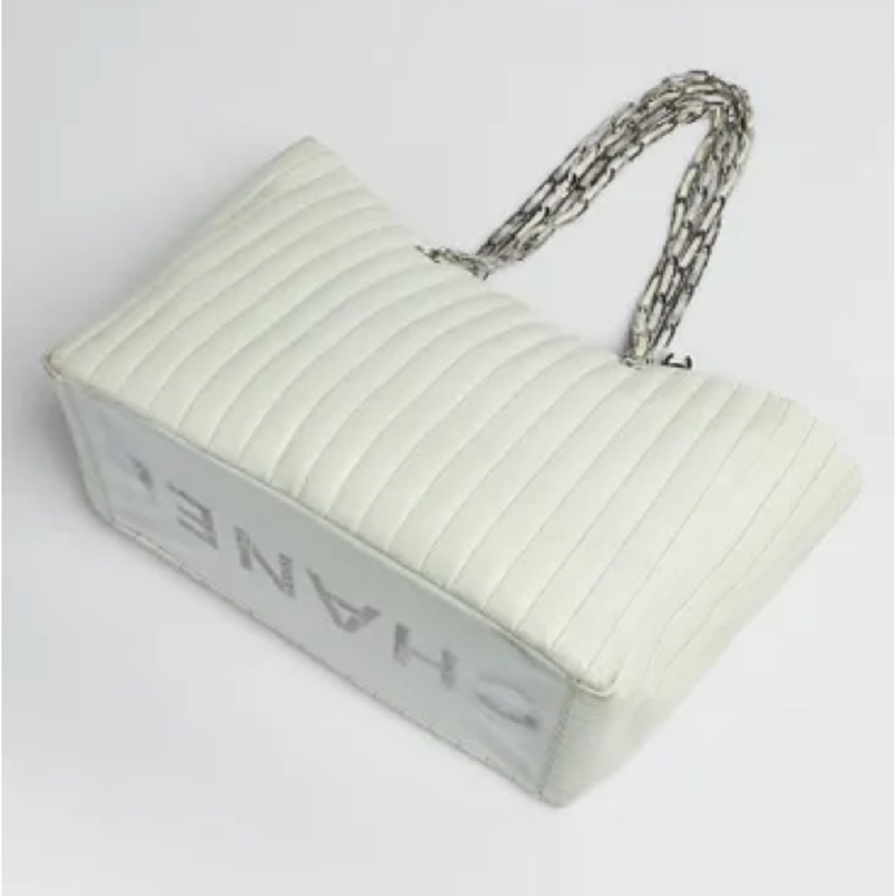AuthenticCHANEL
Light Green Quilted Lambskin Leather Mademoiselle Giant Tote Bag - Picture 3 of 14